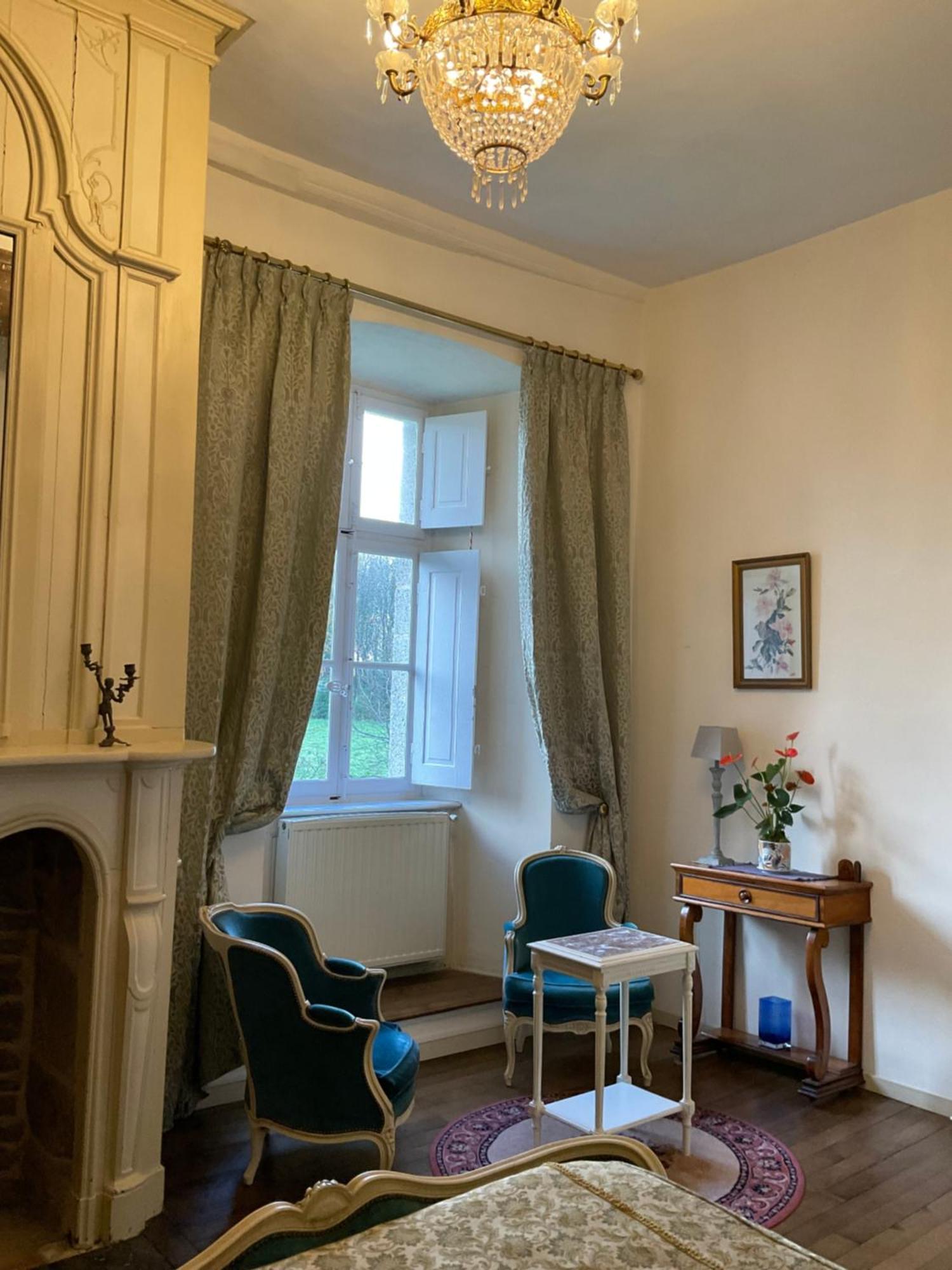 Bed and Breakfast Le Logis D'Equilly Экстерьер фото